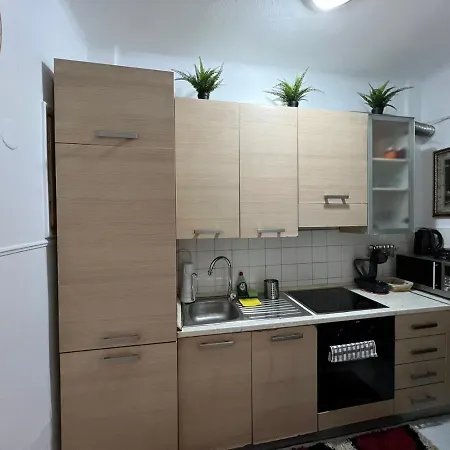 διαμέρισμα στο κέντρο της θεσσαλονίκης. 아파트 *